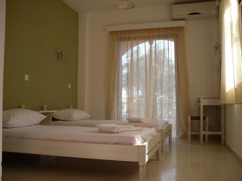 Elaia Resorts Perama  Rum bild